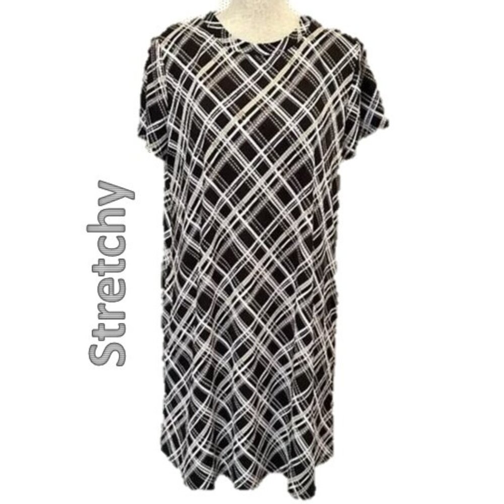 APT. 9 Woman's Navy & Cream Plaid Shift Dress